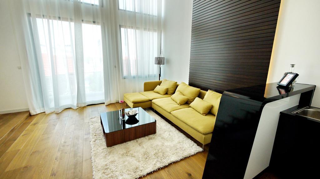 The Win Residence Pattaya Bagian luar foto